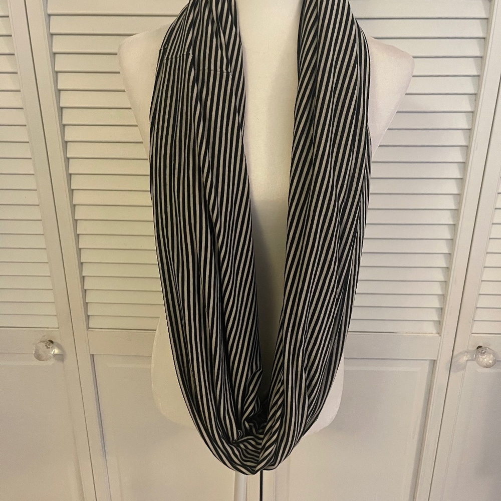 Lulu lemon striped infinity scarf